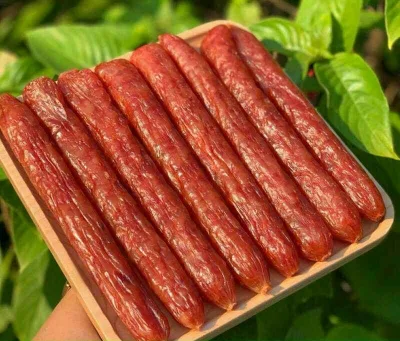 Delicious Sausage, a Specialty of Soc Trang, Fatty Quality, Delicious, Nutritious, Rich in Lean Meat, Not Boring to Eat. Bugasabu Specializes in Dried Seafood, Dried Food, Dried Agricultural Products, Regional Specialties of Vietnam, Reputable for Quality