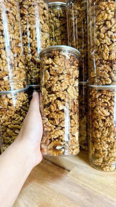 500gr Nhân óc chó Vàng/Đỏ Organic tốt cho mẹ và bé làm sữa hạt ,làm bánh, cháo ăn dặm cho bé