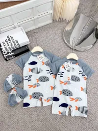 Đồ Bơi Liền Thân Kèm Mũ Bé Trai (10-30kg)