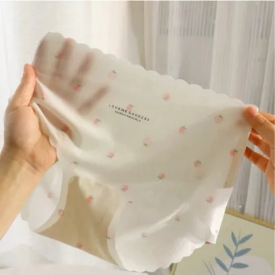Sét 10 Quần Lót Nữ Su Thạch Tàng Hình Không Viền Mềm Mịn Họa Tiết DÂU TÂY Dễ thương, Lót Thông Hơi