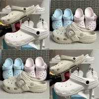 Giày sục nam nữ Classic. Dép sục sandal quai hậu mẫu mới, siêu êm, thời trang cho cả nam và nữ. Tặng kèm Jibbiz
