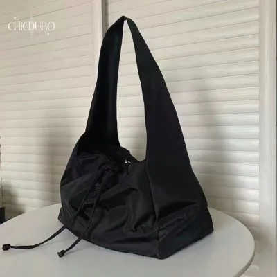 CHICDURO Túi Đeo Chéo Dây Rút Chất Liệu nylon Sức Chứa Lớn Màu Đen Thời Trang Cho Nam Nữ.