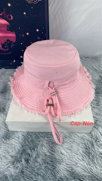Mũ bucket nữ - nón vành tròn tua rua thời trang đẹp