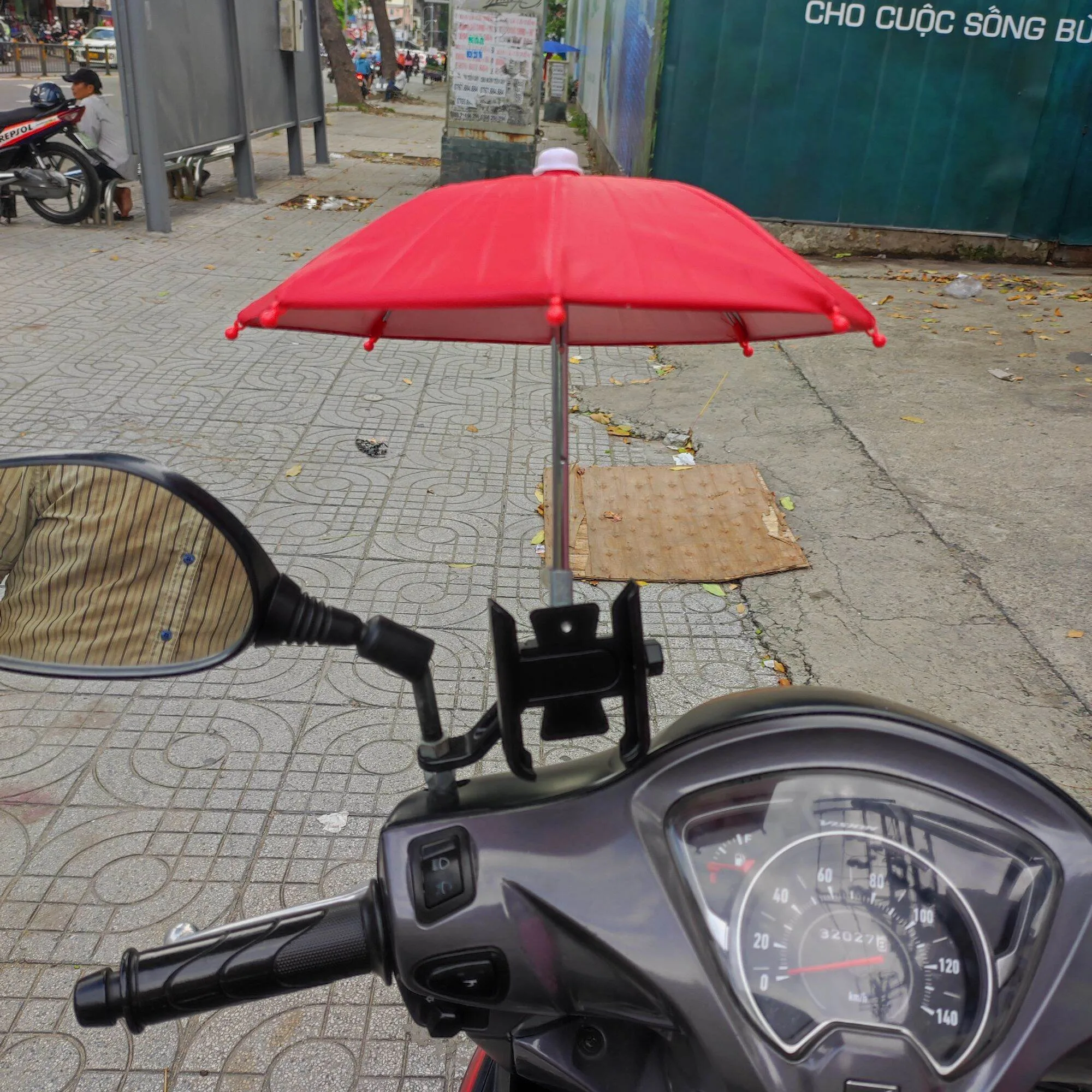 giá đỡ điện thoại trên xe máy S500 360 độ siêu chắc có pát gắn dù mini