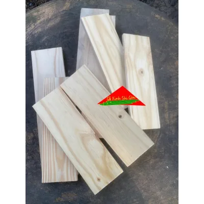 Gỗ thông tấm dày 1.3cm x rộng 10cm x dài 30cm-40cm-50cm-60cm bào láng đẹp 4 mặt dùng đóng kệ,thùng gỗ,trang trí