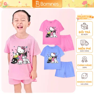 Set with a T-shirt and pair of shorts in soft cotton. T-shirt with a print motif. Shorts with an elasticated waist.