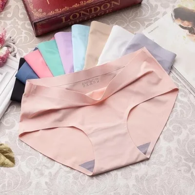 Quần lót nữ đúc su thun lạnh không đường may cao cấp, quần chip nữ mềm mại kháng khuẩn Wearit