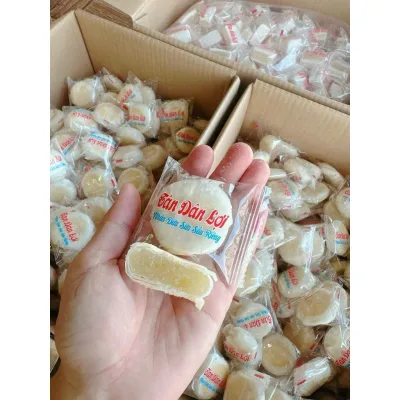Mini Pia Cakes Filled with Coconut and Durian Milk from Tan Dan Loi Are Delicious - Snacks