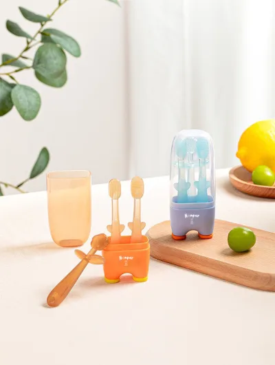 Bộ chăm sóc răng miệng silicone cao cấp cho bé từ 0-18 tháng kèm rơ lưỡi Honper Keroshop