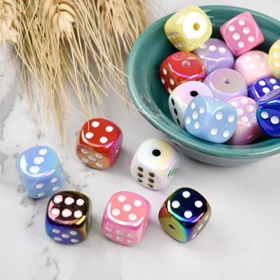 14mm Acrylic rắn màu ngựa bay đục lỗ dice đạo cụ phụ kiện DIY nướng sơn phụ kiện điện thoại di động chuỗi vật liệu phụ kiện hạt tán
