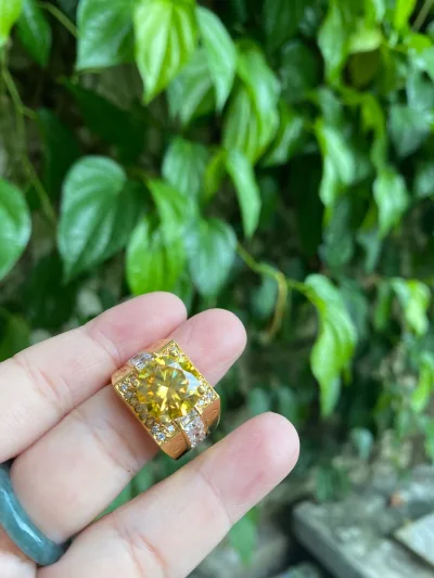 Nhẫn vàng 18k Moissanite 12ly màu vàng. Hợp nam mệnh thổ và kim