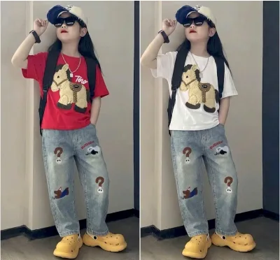 Set áo croptop in họa tiết ngựa phối quần jean dài năng động cho bé gái