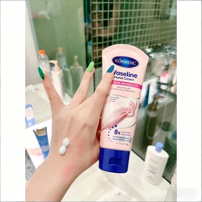 Anti-Aging and Whitening Moisturizing Hand Cream 60g Helps Care for and Soften Hand Skin to Prevent Dry Skin