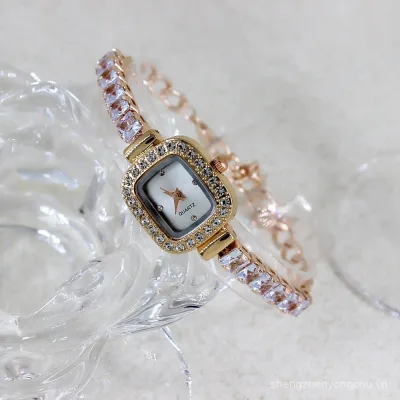 đồng hồ lắc tay nữ đồng hồ nữ đính đá đồng hồ đính đá nữ đồng hồ sang chảnh nữ Đồng hồ đeo tay dây xích cảm giác cao cấp đồng hồ đeo tay đính đá nhỏ gọn sang trọng đơn giản Thiết kế thích hợp Instagram cho nữ học sinh