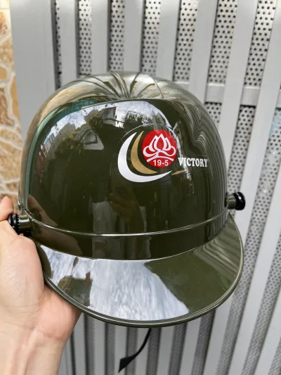 Durable Helmet, Suitable for Both Men and Women, Easy to Match Colors