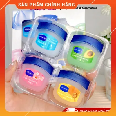 Set 4 Son Sáp Dưỡng Môi Và Chăm Sóc Da Hồng Xinh