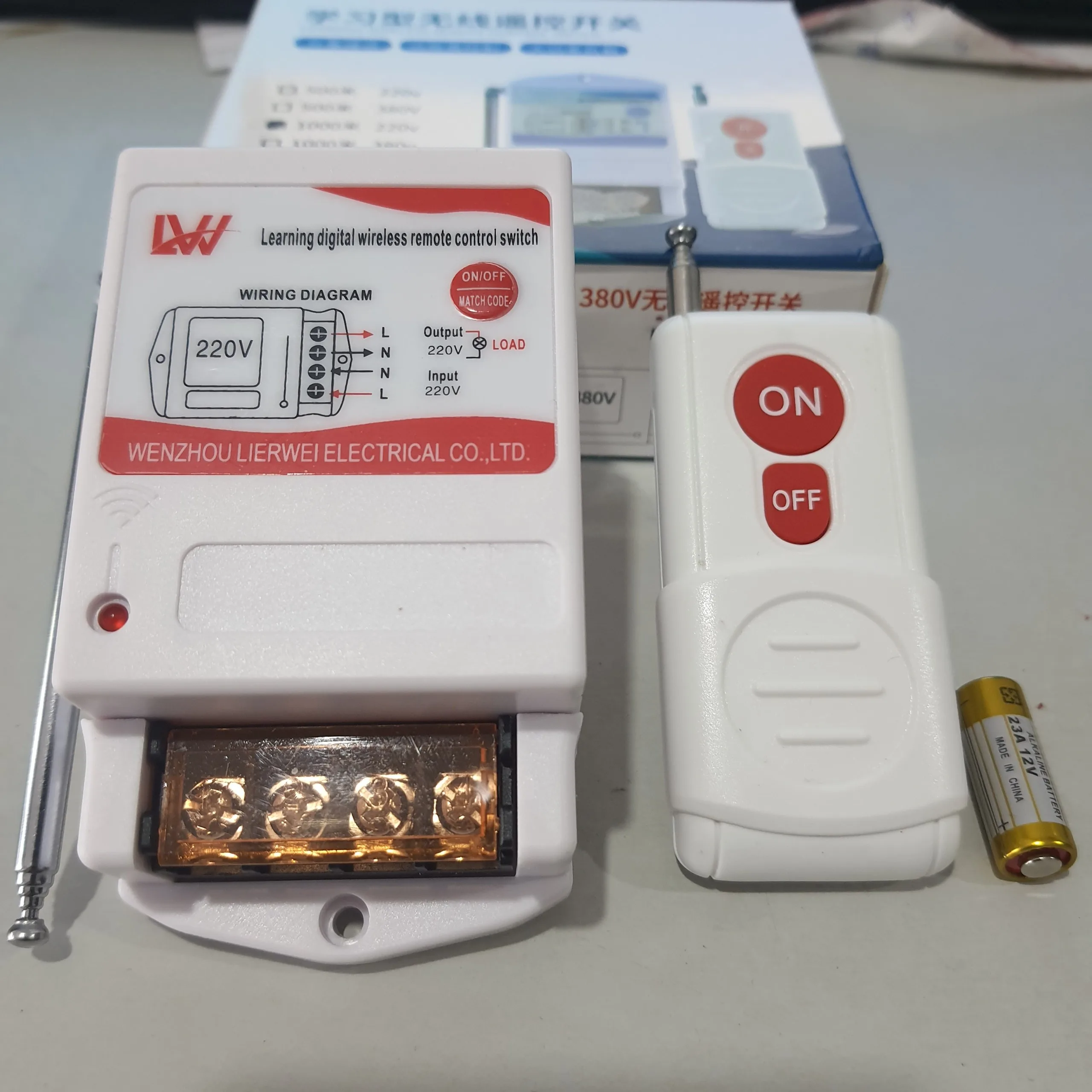 Bộ điều khiển từ xa 380V 30A 1KM LW điều khiển bơm nước 380V động cơ 3 pha công tắc điều khiển từ xa