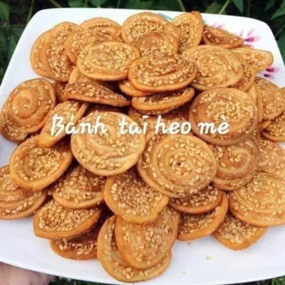 1 kg Bag of Super Delicious Sesame Pig Ear Cake - Snacks