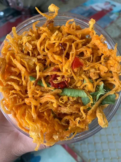 Khô gà lá chanh xé sợi loại ngon, hũ pet 500g | KingFood - Thế Giới Đồ Ăn Vặt - Đồ Ăn Vặt Hà Nội