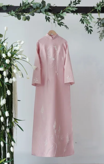 Áo dài tiệc hỏi cưới tay loe form đứng vòng hoa nơ