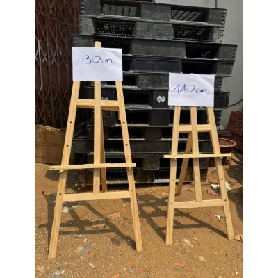 Giá Gỗ Vẽ Tranh,Đặt Anh Cưới,Trang Trí Gỗ Thông Cao Cấp. Có nhiều nấc điều chỉnh chiều cao, Tiện lợi dễ dùng.