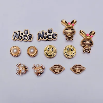 Bộ 10 Sticker Ngẫu Nhiên, charm 3D Cute chủ đề Vintage nhựa cứng, ticker Jibbitz Kim loại gắn Dép