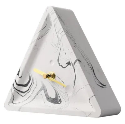 Shop Hanrui - ĐỒNG HỒ TAM GIÁC MARBLE ĐỂ BÀN ✔️🇳 🇪 🇼✔️