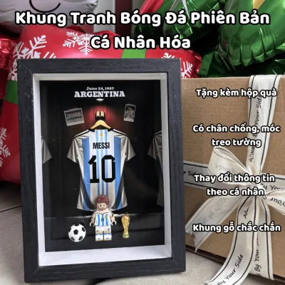 Khung Tranh áo đá bòng kèm mô hình cầu thủ mini để bàn, treo tường phù hợp lằm làm quả tặng bạn bè, người iu