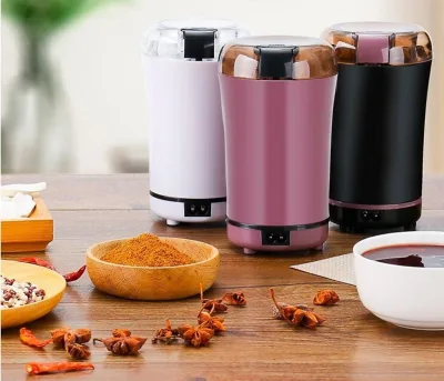 Nắp bồn cầu đủ bộ, bồn cầu nhà vệ sinh WC cao cấp - Nắp bồn cầu cao su silicon đem lại cho bạn cảm giác êm ái và thoải mái khi sử dụng.