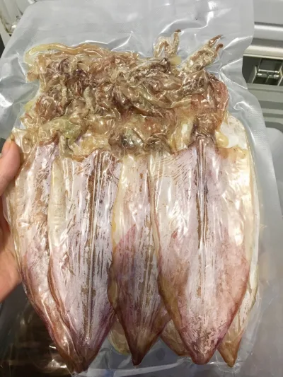 Khô mực nguyên con Vũng Tàu 300GR (18/20con/1Kg), hàng tốt mới nhat loại 1.thịt mực ngọt ngon dai,chất lượng hảo hạng,hải sản khô, thực phẩm khô Thiên Tú , chất lượng , uy tín , bổ dưỡng cho mọi gia đình