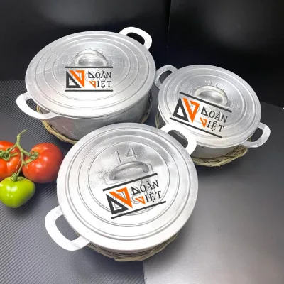 M1 Bộ 3 NỒI GANG ĐÚC Nguyên khối mẫu NẮP THẲNG I KÈM RẾ I SIÊU ĐẸP I Nồi dày nấu cơm siêu ngon, tạo cơm cháy giòn rụm I Kiểu dáng đậm chất truyền thống, giữ nhiệt lâu. . Đồ gia dụng Nhà Bếp Dụng cụ pha chế Nguyên liệu Thực Phẩm