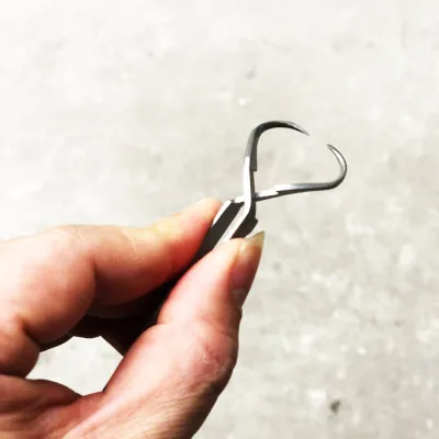 Kep săng mổ tự động - Pen kẹp săng mổ tự động dùng trong y tế. (9.5cm)