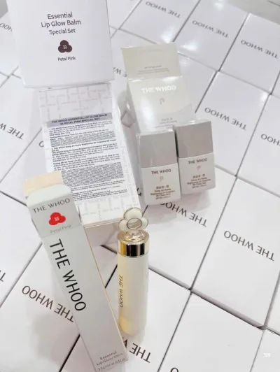 The Whoo Royal Lip Glow Special Set 1 Tinted Lip Balm and 2 Tone-Enhancing Sunscreen Bb Cream 13ml