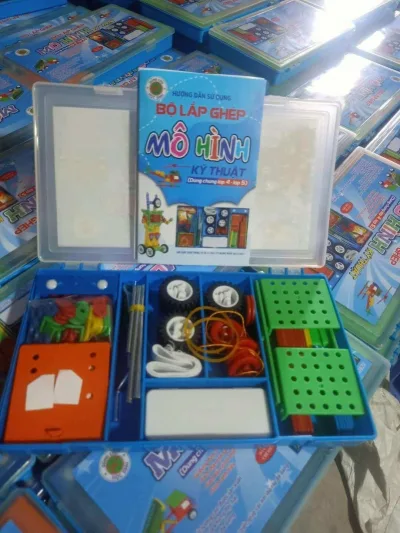 bộ kỹ thuật lắp ráp lớp 4 chương trình mới (không có môtơ điện )
