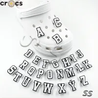 Cross Jibbicz Miếng Dán Quyến Rũ A-Z Chữ Và Số Dép Dán Phụ Kiện Giày Đen Trắng Chữ Miếng Dán Cross 26 Chữ Cái PVC Nút Trang Trí Dép