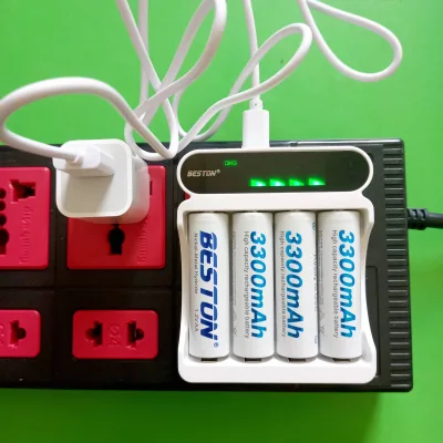 Bộ 4 pin sạc AA 3300 mAh Dung lượng cao kèm Sạc pin Beston C9023L, có tính năng sạc nhanh, tự ngắt khi đầy, màn hình LCD thông minh, dùng cho micro karaoke, máy ảnh, đồ chơi trẻ em, đồng hồ treo tường