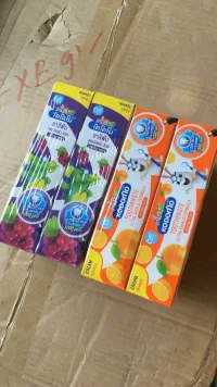 kem đánh răng hương trái cây giúp bé thích thú hơn trong việc chăm sóc răng miệng