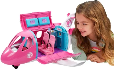 Barbie Toy Airplane Playset, Dreamplane với 15+ phụ kiện kích thước búp bê bao gồm chó con, giỏ đồ ăn nhẹ, ghế nằm và nhiều hơn nữa (độc quyền)