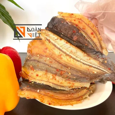 M1 KHÔ CÁ TRÊ ướp sả ớt I Đặc sản Miền Tây I Ăn béo I vị rất ngon I Số lượng ít nên khô luôn mới, được hút chân không đảm VSATTP. . Đồ gia dụng Nhà Bếp Dụng cụ pha chế Nguyên liệu Thực Phẩm