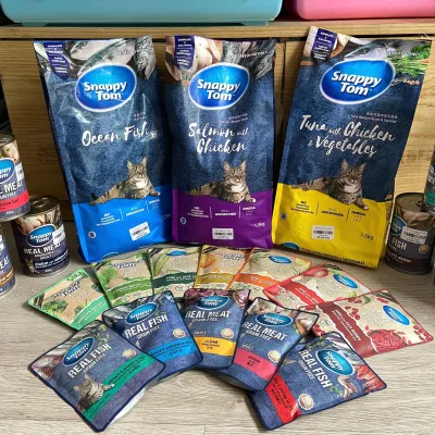 Snappy Tom Dry Food with Anchovy Topping for Cats (1.5kg)