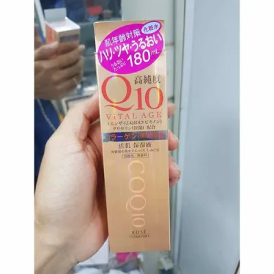 Nước hoa hồng dưỡng ẩm chống nhăn KOSE Q10 Vital Age Essence Lotion 300ml - Nhật Bản