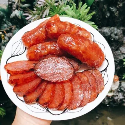 Lạp xưởng tươi , hương vị gia truyền ,lượng thịt nạc nhiều ,ít béo đặc sản Cai Lậy , món ngon đậm vị Miền tây Việt Nam , BUGASABU FOODS Store chuyên hải sản khô , thực phẩm khô ,nông sản khô uy tín , trách nhiệm