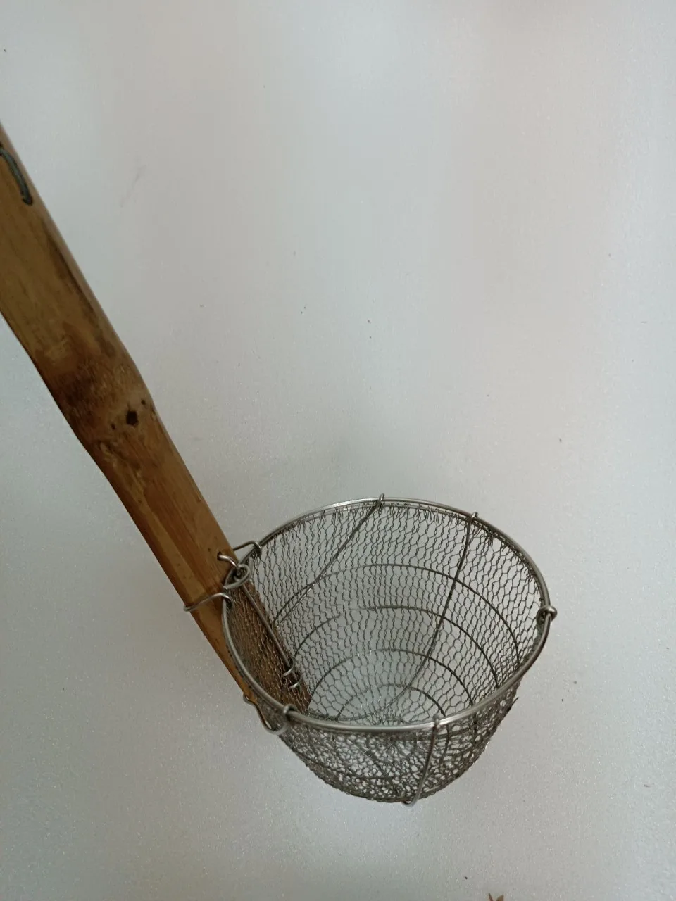 ( loại tốt hàng đặt) Inox vợt trụng hủ tiếu, vợt trụng mì lưới dày cán tre ko gẫy cán sài tốt 11cm
