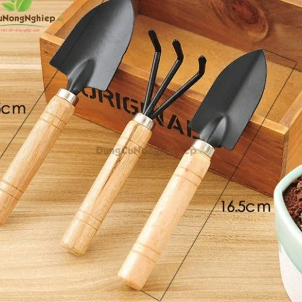 Bộ dụng cụ làm vườn 3 món cán gỗ mẫu mới- Tiện dụng làm vườn