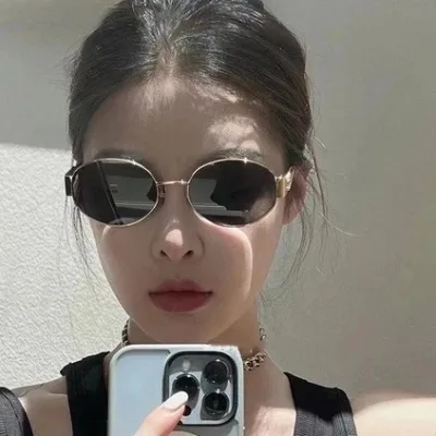 🧚🏻♀️Ganten🧚🏻♀️Kính râm cổ điển kính hip-hop cá tính dành cho nam / nữ kính râm mô hình khung nhỏ thời trang