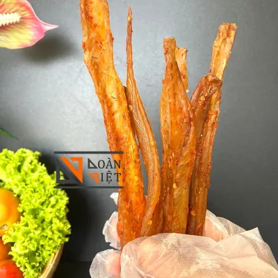 M1 KHÔ LÓC NON SỢ I Cá thái phi lê I Khô không quá cứng hay quá mềm có độ dai vừa đủ, vị ngọt đặc trưng của cá lóc. Hút chân không đảm bảo VSATTP. Đồ gia dụng Nhà Bếp Dụng cụ pha chế Nguyên liệu Thực Phẩm