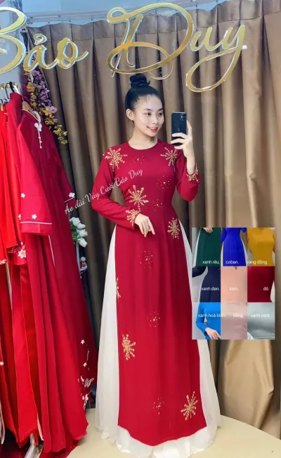 Áo dài sui gia tiệc trung niên phong cách hoa tuyết lấp lánh