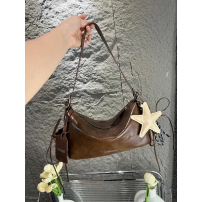 Túi xách nữ đeo chéo đeo vai basic trẻ trung túi công sở da trơn kèm charm xinh BABUMAP _ TDC250